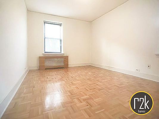 4th image of 21-18 79th St #4