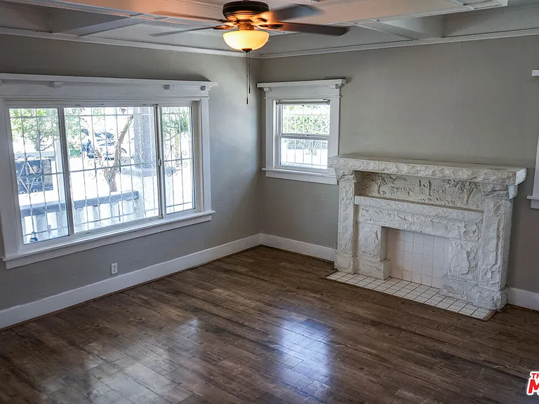 1554 W 46th St — Photo 14