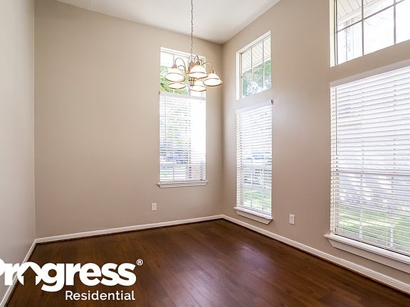 4th image of 16730 Capewood Dr