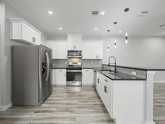 4th image of 784 Enterprise St Unit A