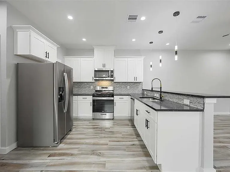 784 Enterprise St #A — Photo 2