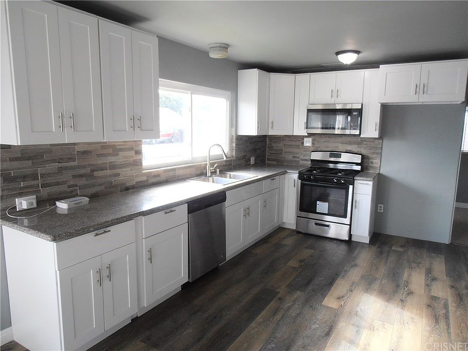 1st image of 1351 W 112th St