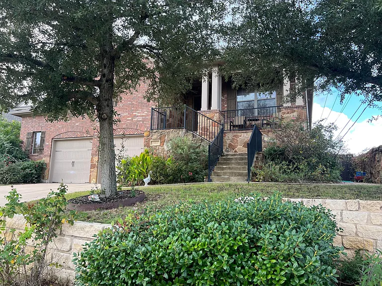 543 Drury Ln — Photo 4