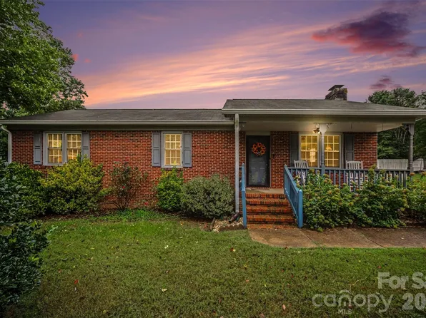 205 Wrentree Ln, Gastonia, NC 28056