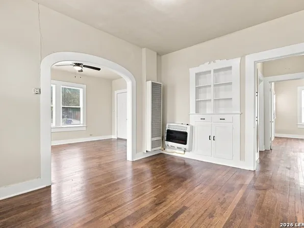 313 S Pine St, San Antonio, TX 78203