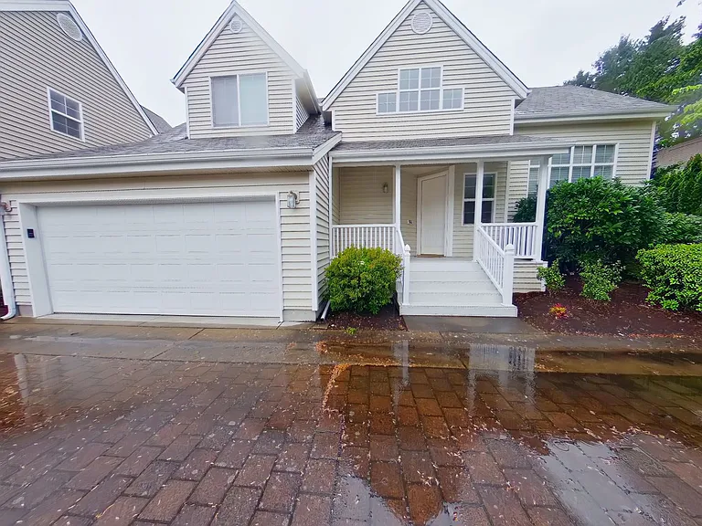 553 Covey Ln — Photo 2
