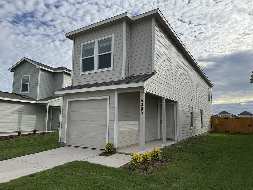 6203 Sandpiper Way