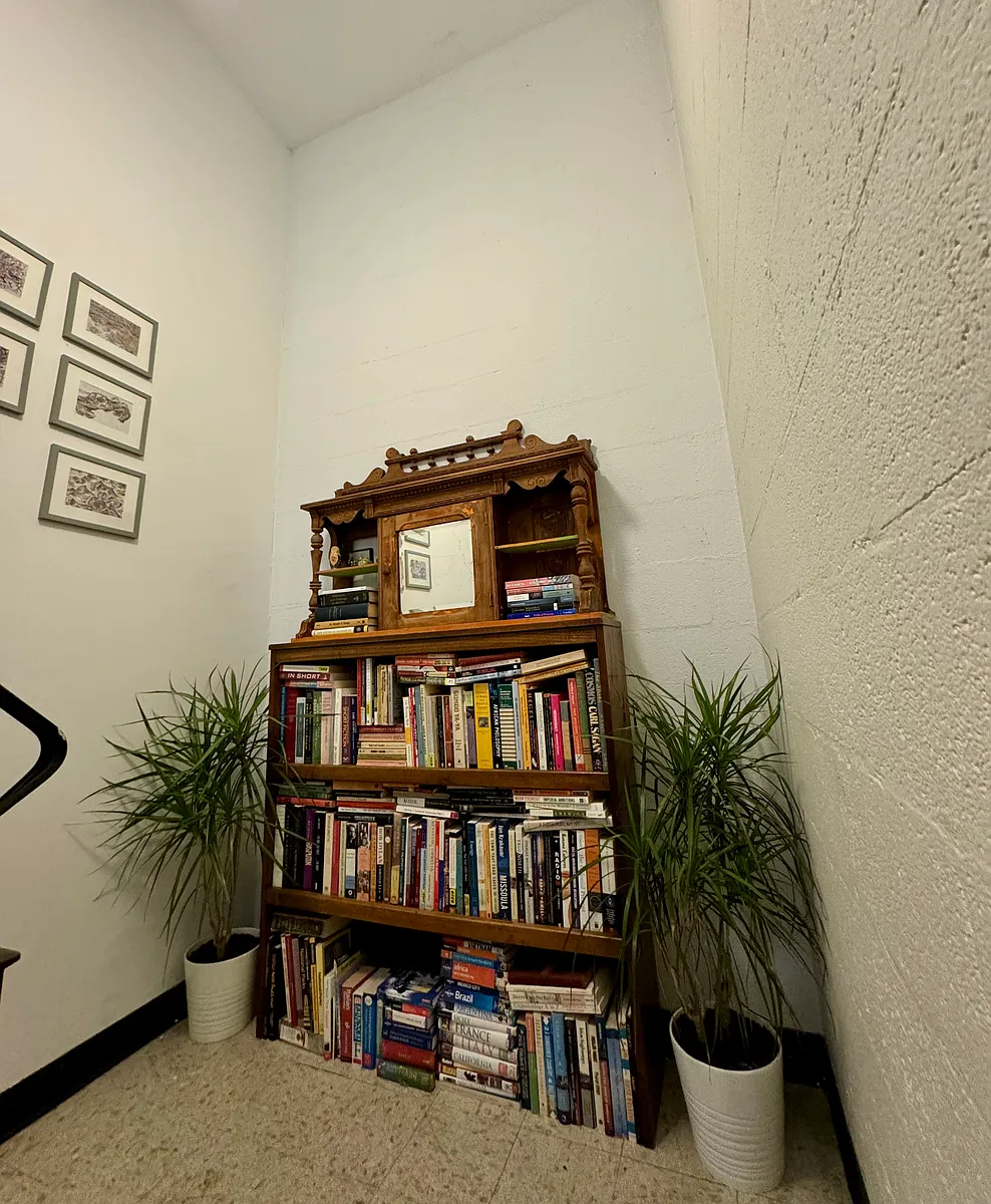 Building Photo - 212 Giles St #8