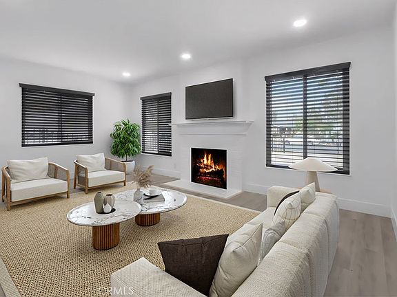 4th image of 2041 S Pacific Ave
