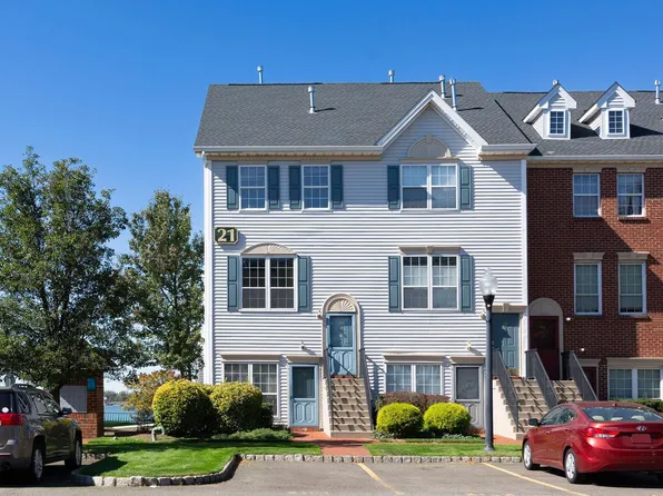 120 Cottonwood St, Jersey City, NJ 07305