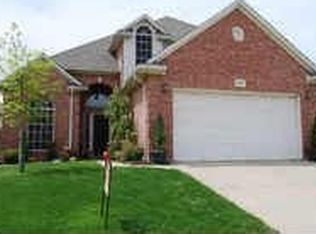 8737 Sunset Trace Dr, Fort Worth, TX 76244