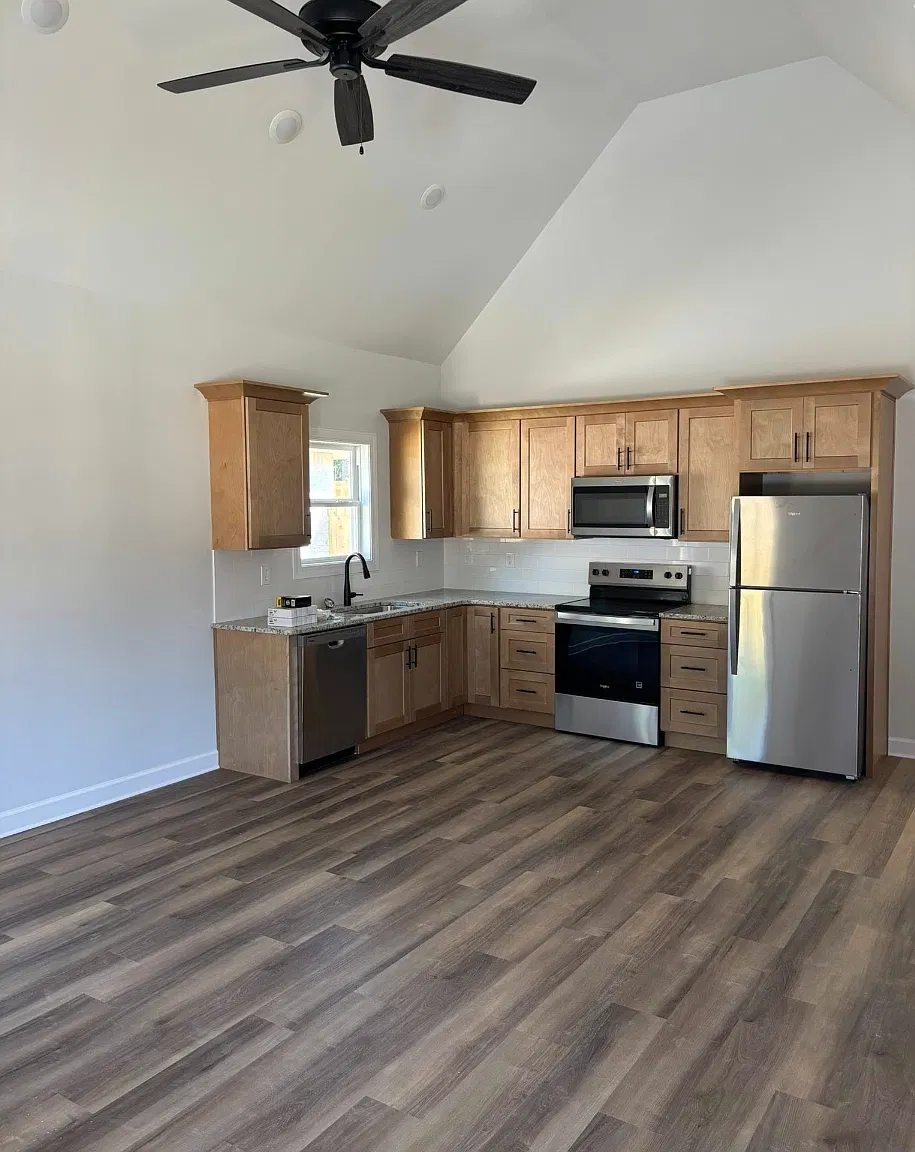 1 bed, $1,300 — Photo 4
