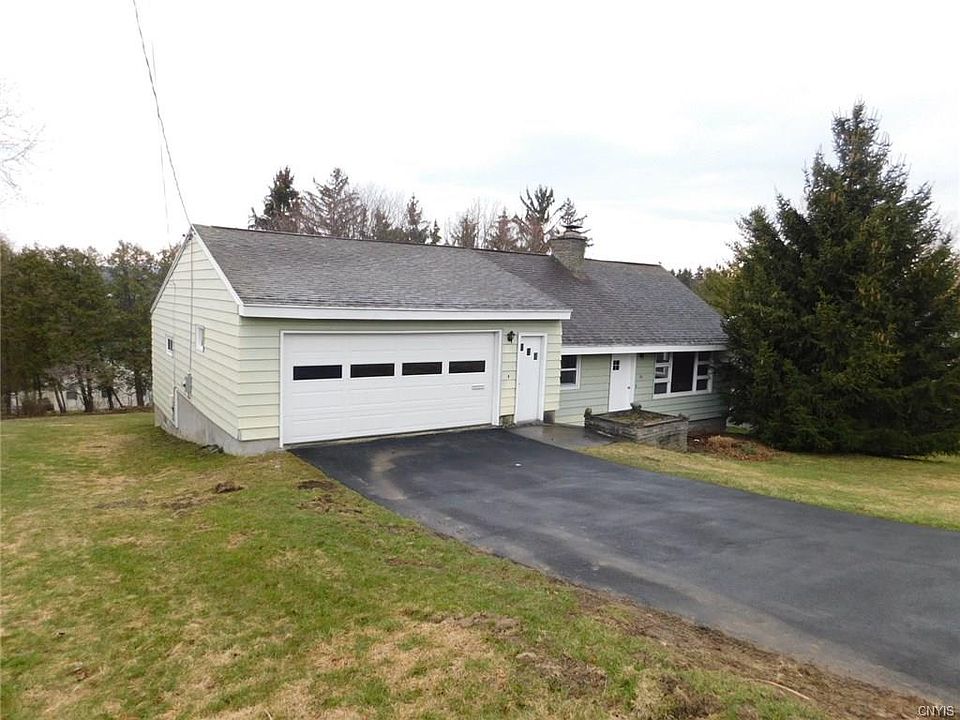1st image of 124 Lewis Ave