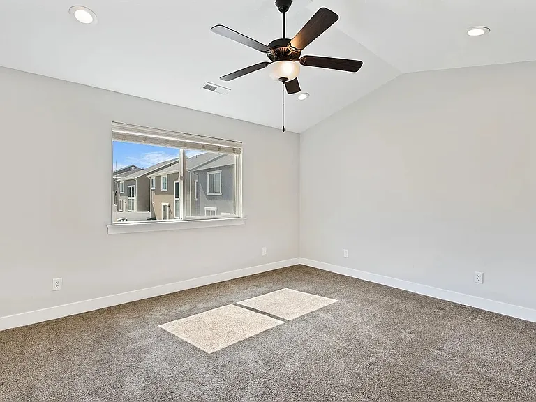 1721 N 3870 W — Photo 2