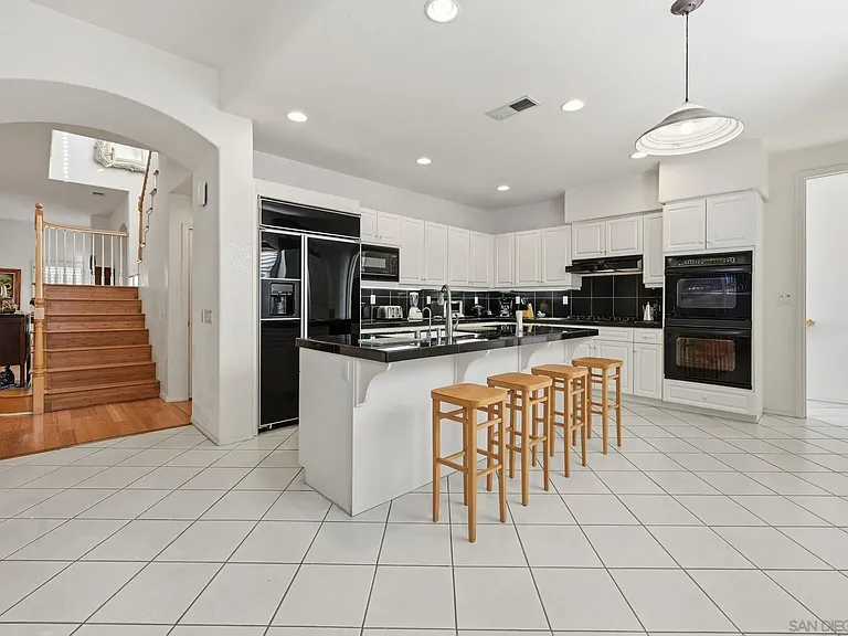 8010 Gilman Ct — Photo 10