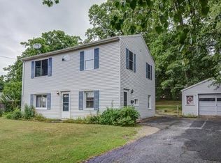 22 Warren Rd, Auburn, MA 01501