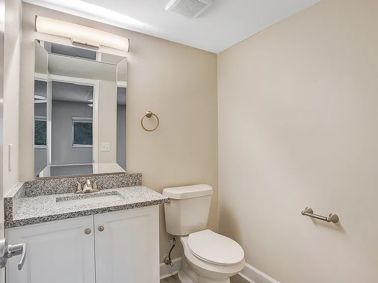 The Henry Apartments — Photo 45