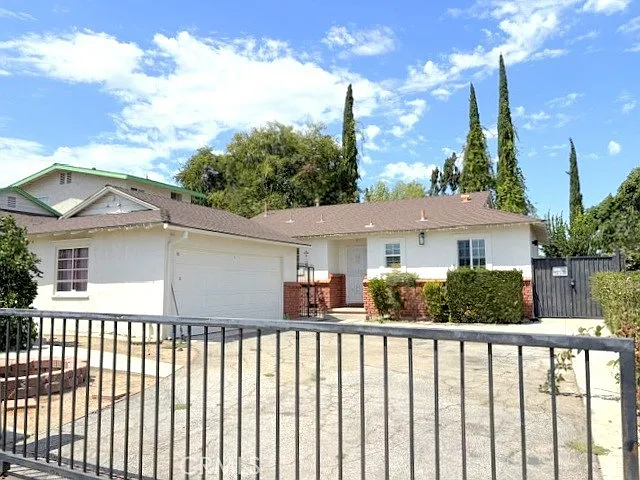 3 bed, 1.5 bath, 1135 sqft, $3,095 — Photo 1