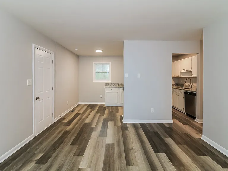599687_020_living_room_13526932.jpg