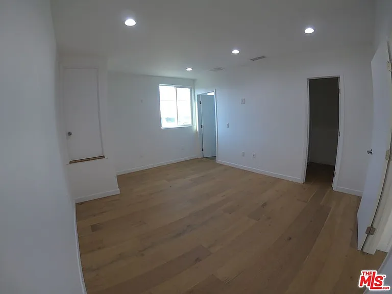 635 N Formosa Ave — Photo 17