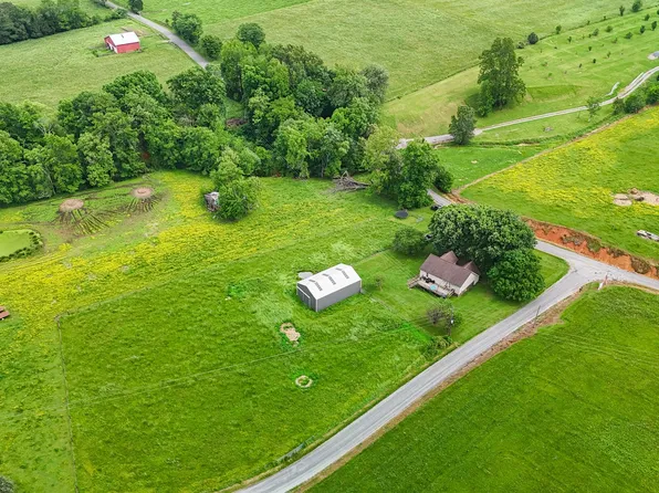 1051 Wheeley Springs Rd, Lafayette, TN 37083