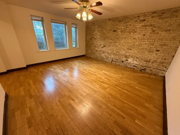 2550 Lake, 2550 N Lake Dr APT B, Milwaukee, WI 53211