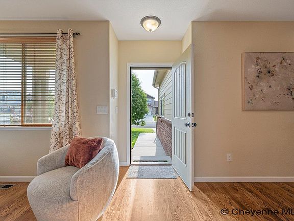 3rd image of 3604 Saratoga St