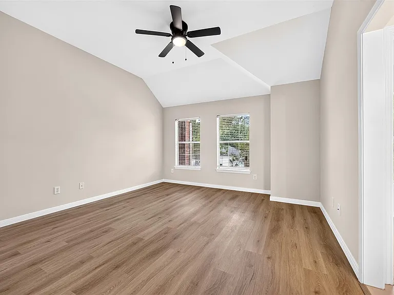 1007 Brannon Park Ln — Photo 35