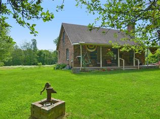 324 Fay Rd, Pomfret Center, CT 06259