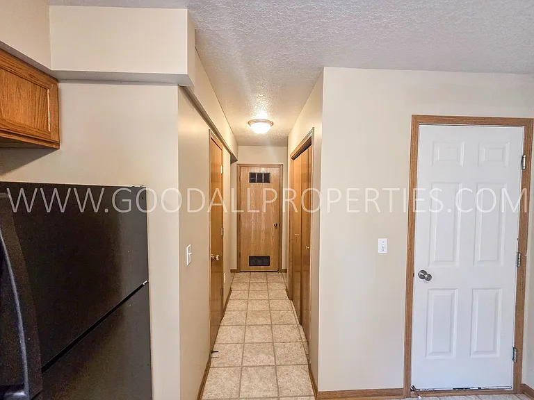 409 S Hazel St — Photo 10