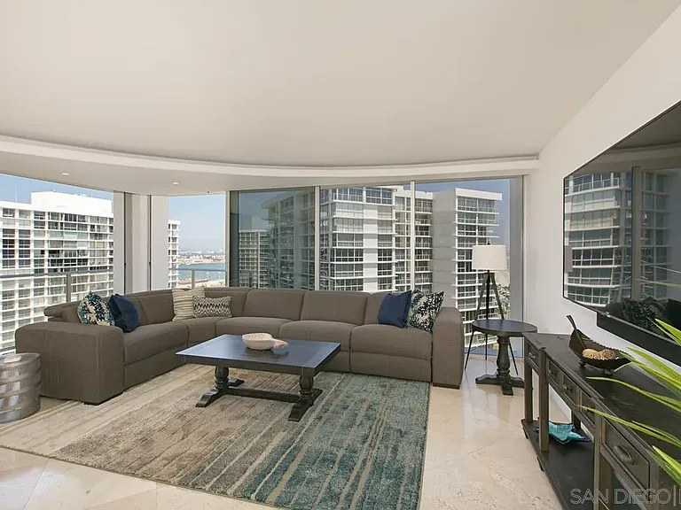 1760 Avenida Del Mundo #1109 — Photo 3