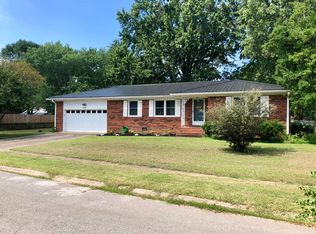302 Tremont Dr, Hopkinsville, KY 42240