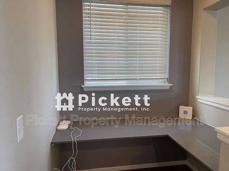 938 Timberline Ave — Photo 4