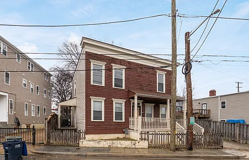 1809 Kendall St NE Photo 1