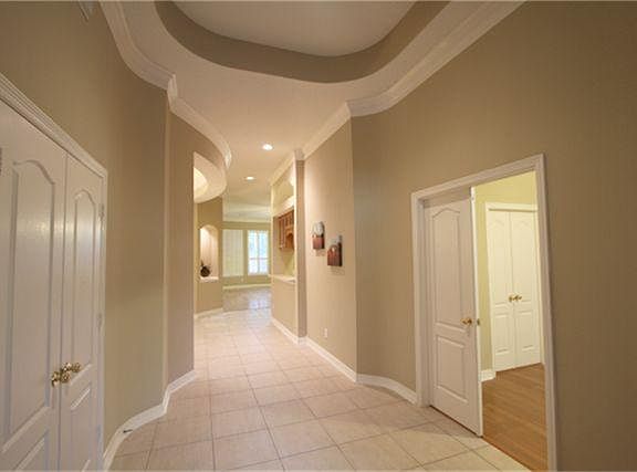 foyer.
