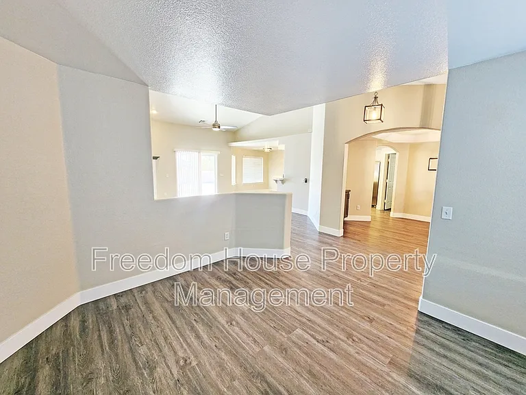 4591 Stoneham St — Photo 8