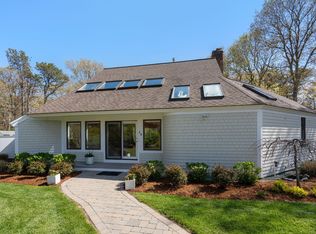 26 Driftwood Circle, Mashpee, MA 02649