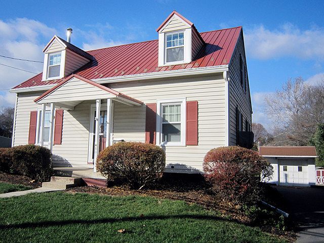 2nd image of 41 E Cottage Ave