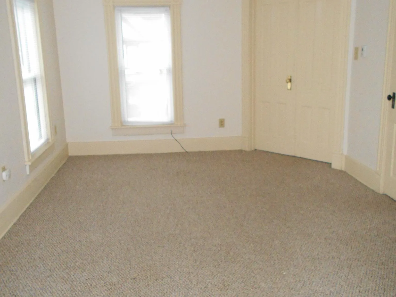 2 bed, 1100 sqft, $875 — Photo 4