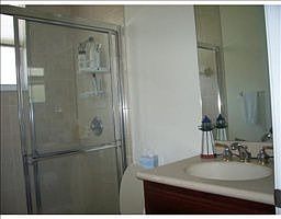 4th image of 6659 Southport Dr