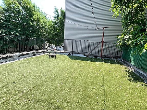 2nd image of 295 Manhattan Ave #1