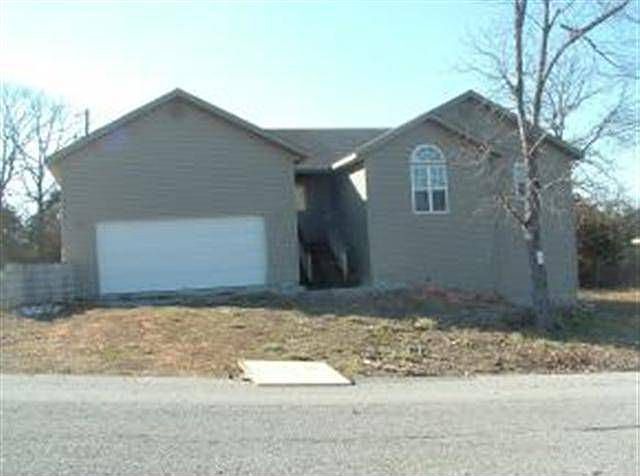 2nd image of 27 Romans Rd