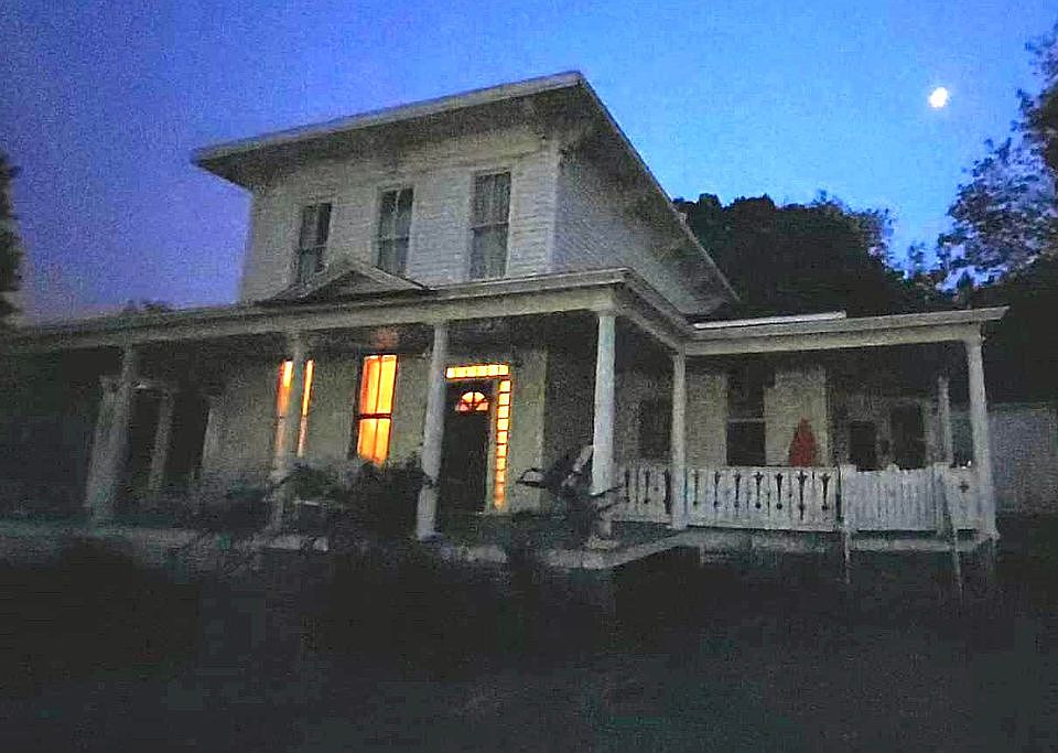 1st image of 3171 Lakeshore Dr
