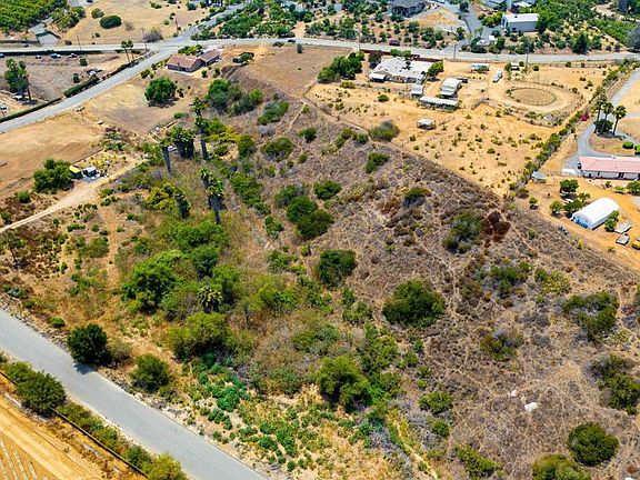 2nd image of 456 Grove View Rd