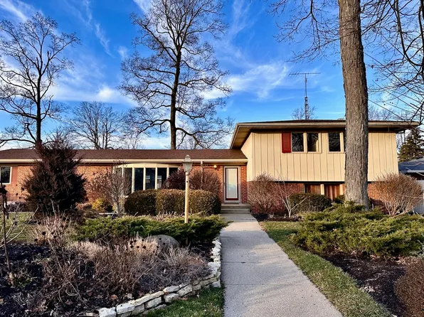 2308 W Purdue Ave, Muncie, IN 47304