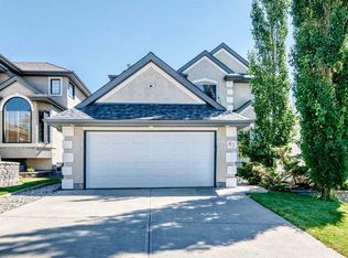 83 W Edgeridge Close NW, Calgary, AB T3A 6K5