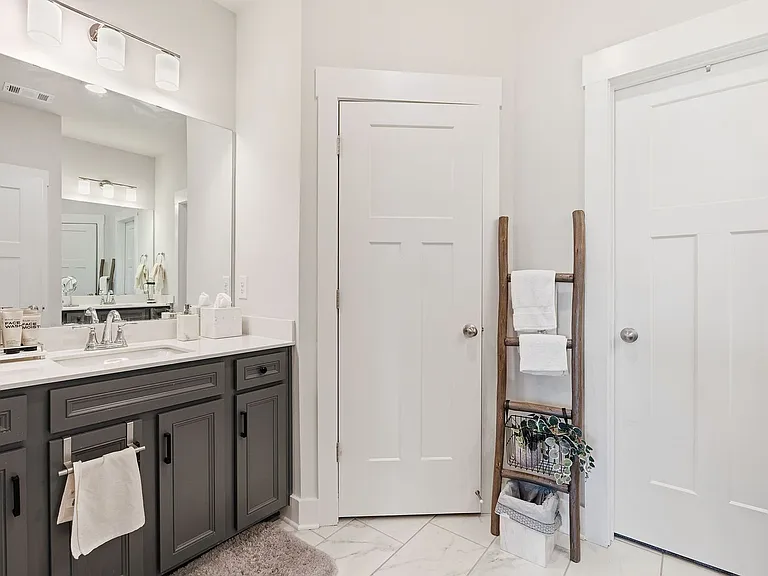 1615 Chelmsford Ct — Photo 19