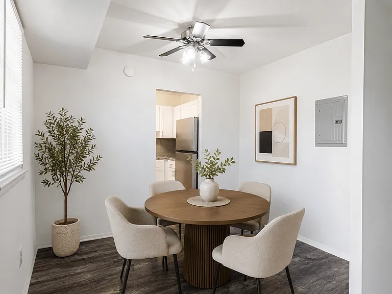 Woodacres Apartment Homes — Photo 14
