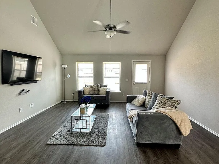 4231 Tulip Oak Dr — Photo 7
