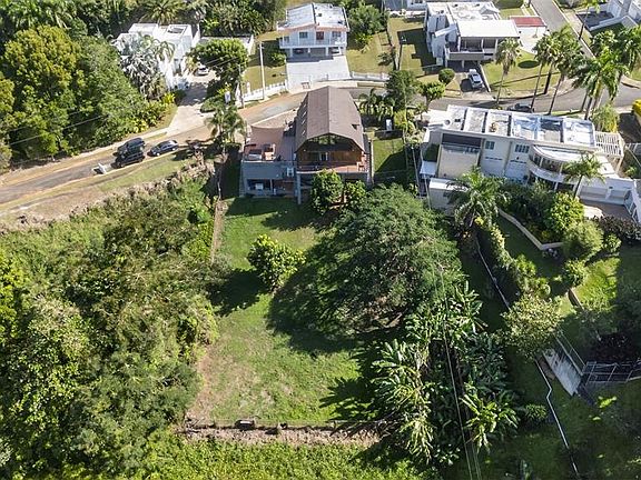 3rd image of 12 Carlos Chardon